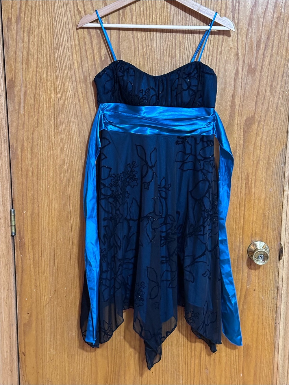 Speechless vintage Y2K sz small Black Dress with Blue Sash handkerchief hem